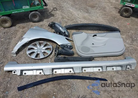 2010 Toyota Corolla z USA, uszkodzony, nr VIN 1NXBU4EE0AZ192843